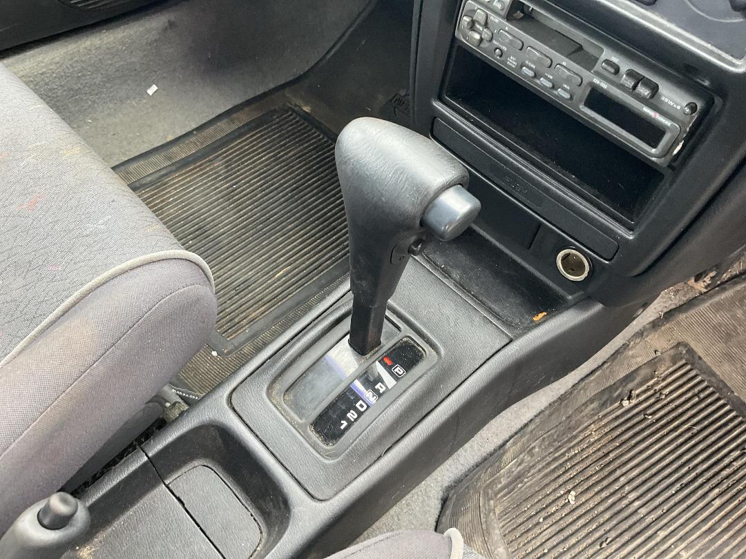 Photo '13' of Nissan Sentra Photo '13' of Nissan Sentra