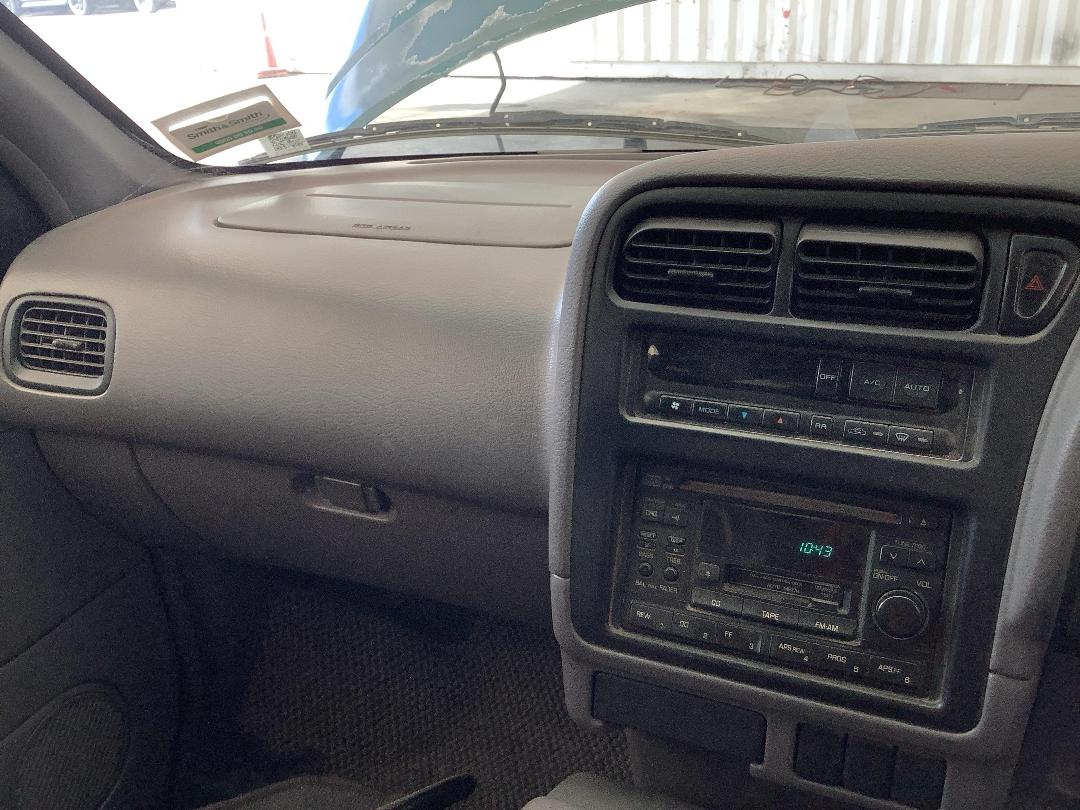 Photo '17' of Nissan Serena