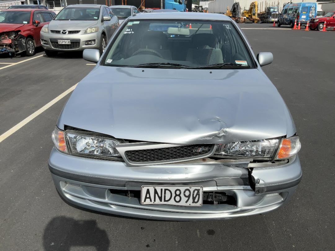 Photo '2' of Nissan Sunny Lucino