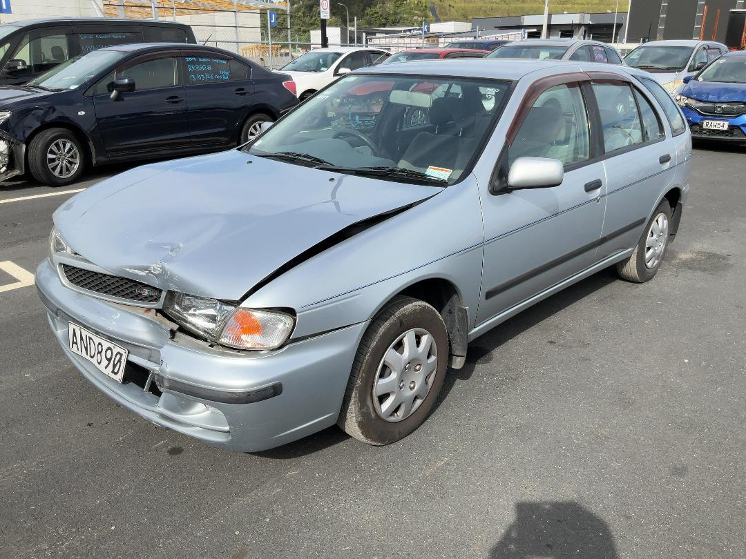 Photo '3' of Nissan Sunny Lucino
