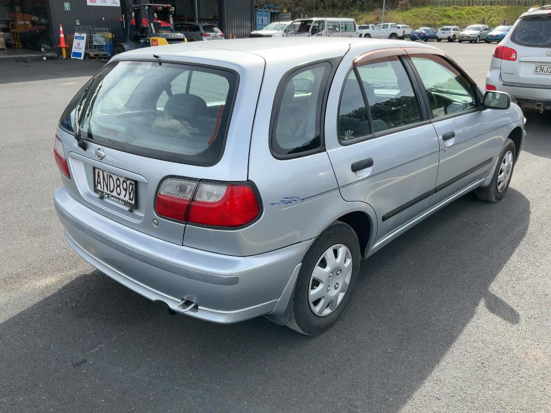 Photo '7' of Nissan Sunny Lucino