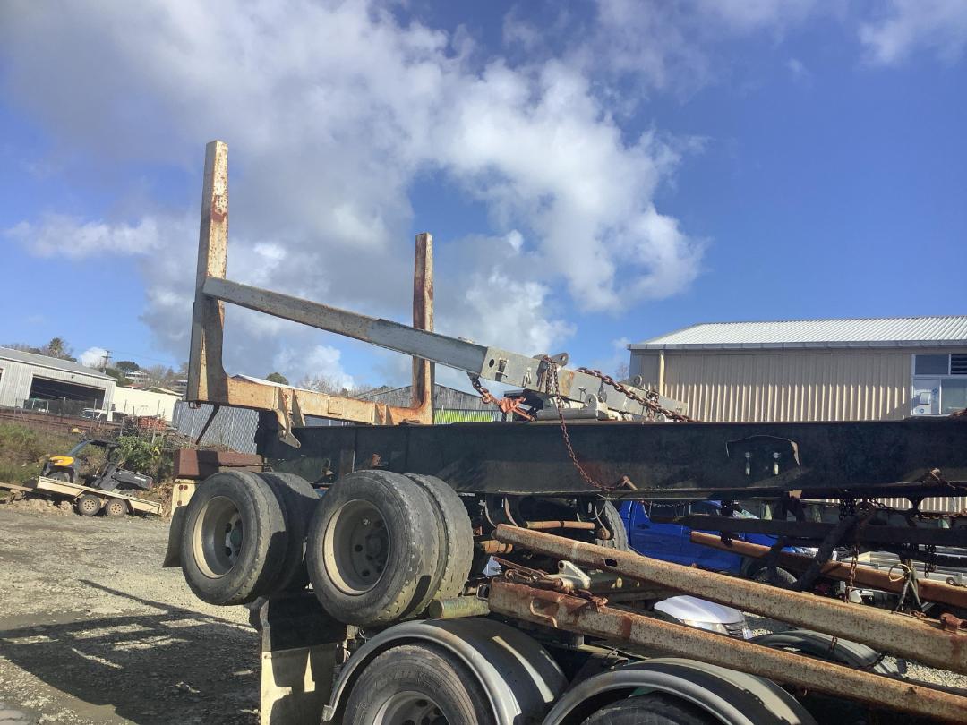 Photo '14' of PATCHELL 4SH MB Logger Trailer Full