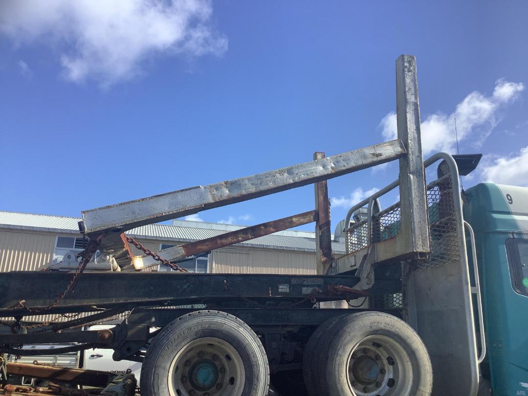 Photo '15' of PATCHELL 4SH MB Logger Trailer Full