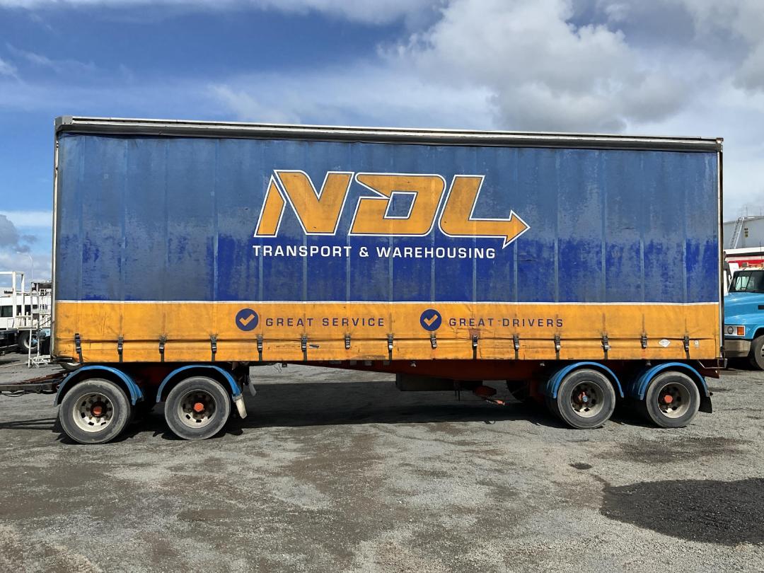 Photo '7' of STEELBRO SB28 SB6172 Curtainsider Trailer Photo '7' of STEELBRO SB28 SB6172 Curtainsider Trailer