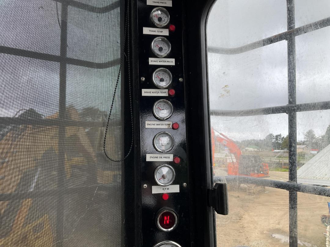 Photo '17' of Thunderbird TSY6255 Log Loader Photo '17' of Thunderbird TSY6255 Log Loader