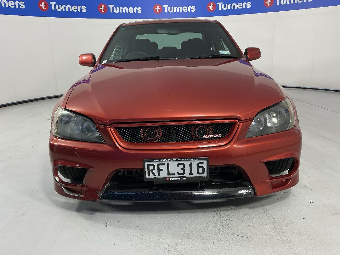 Photo '2' of Toyota Altezza