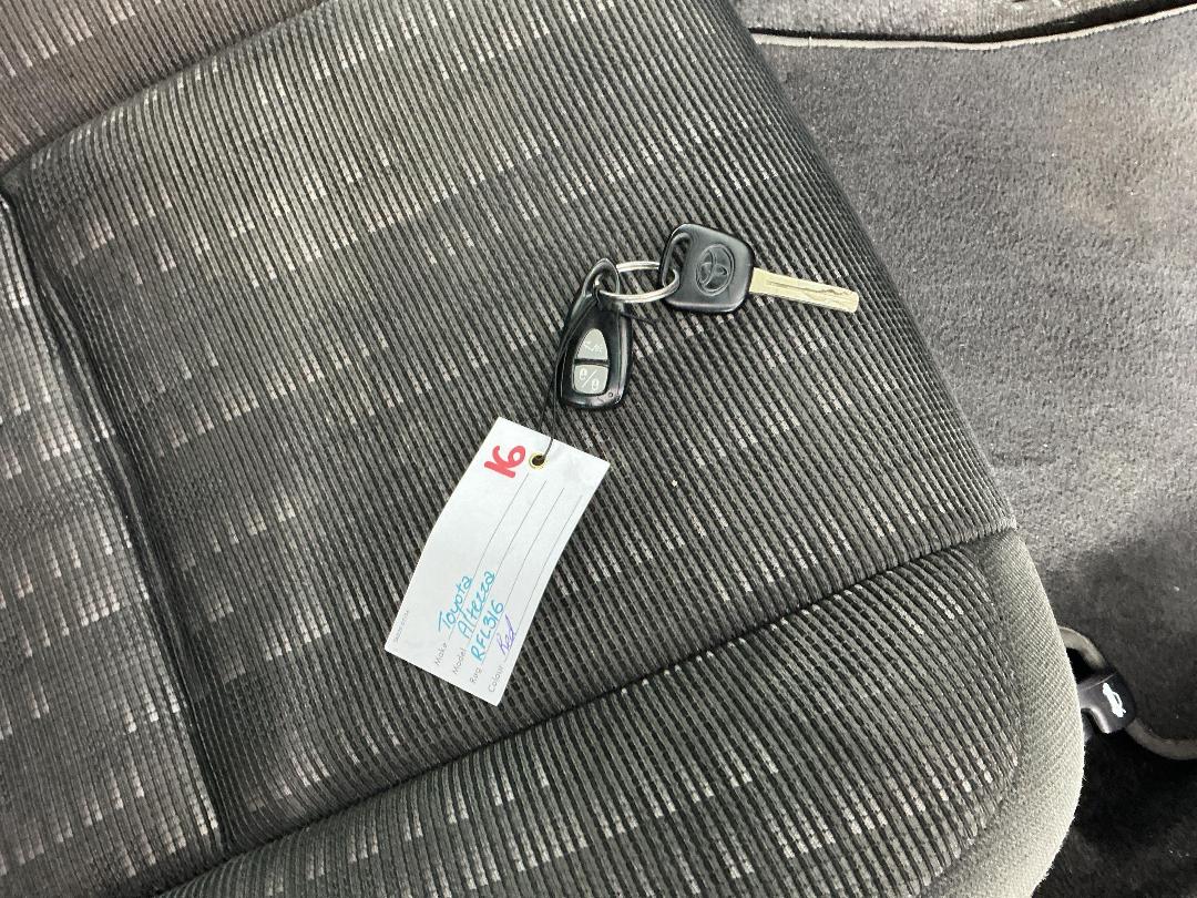 Photo '22' of Toyota Altezza