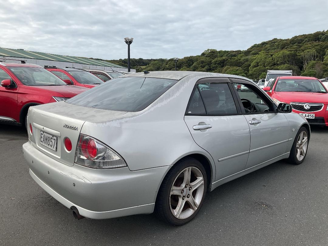 Photo '4' of Toyota Altezza