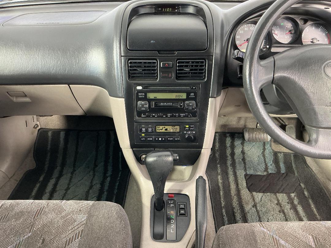 Photo '18' of Toyota Caldina Photo '18' of Toyota Caldina