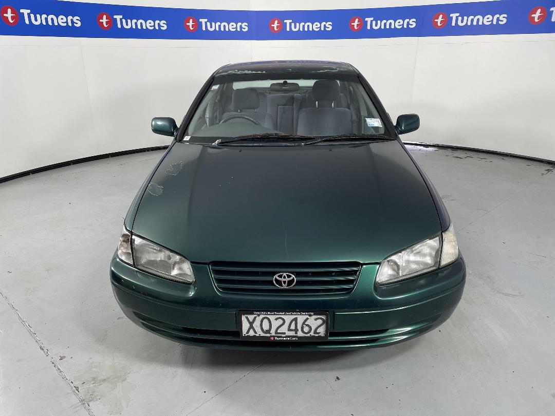 Photo '2' of Toyota Camry