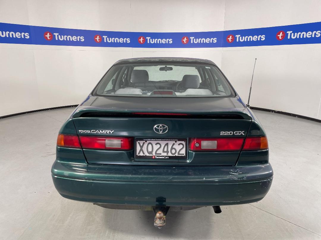 Photo '6' of Toyota Camry