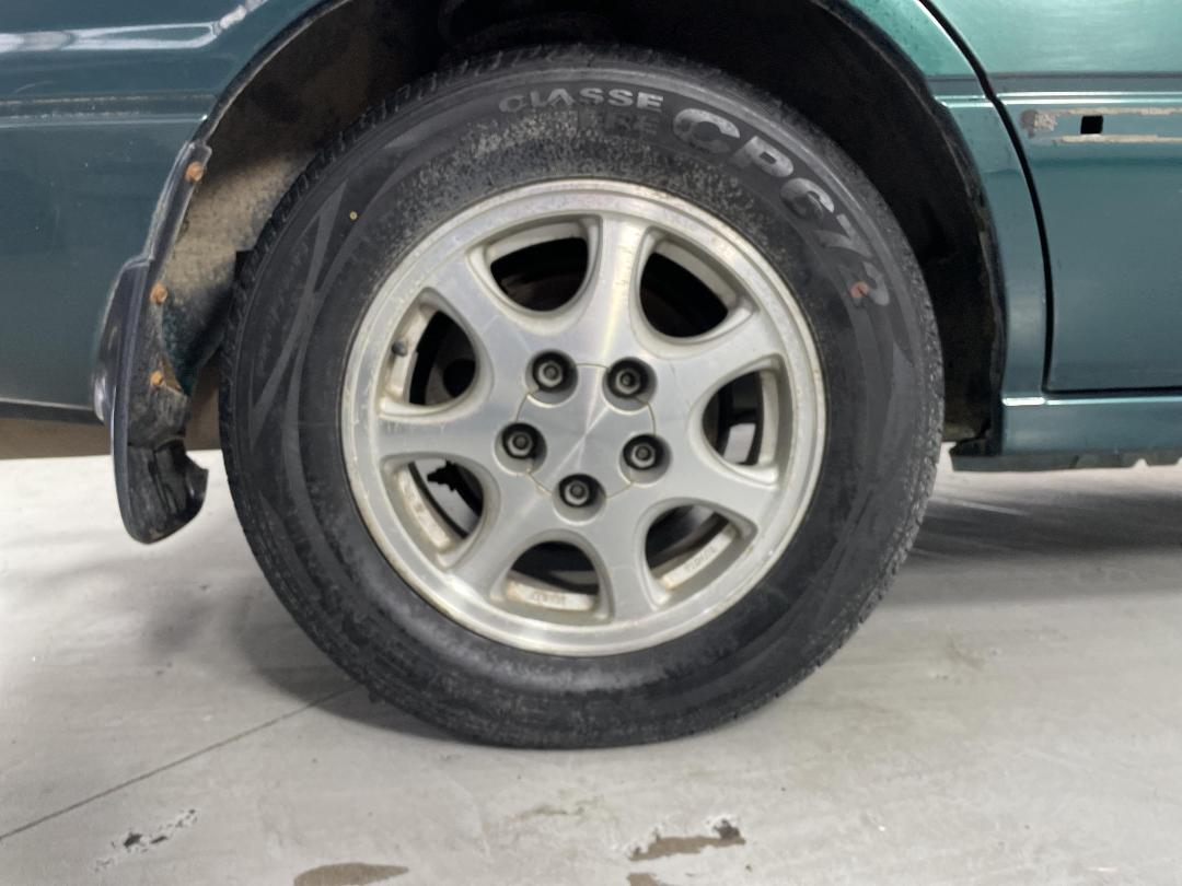 Photo '12' of Toyota Camry