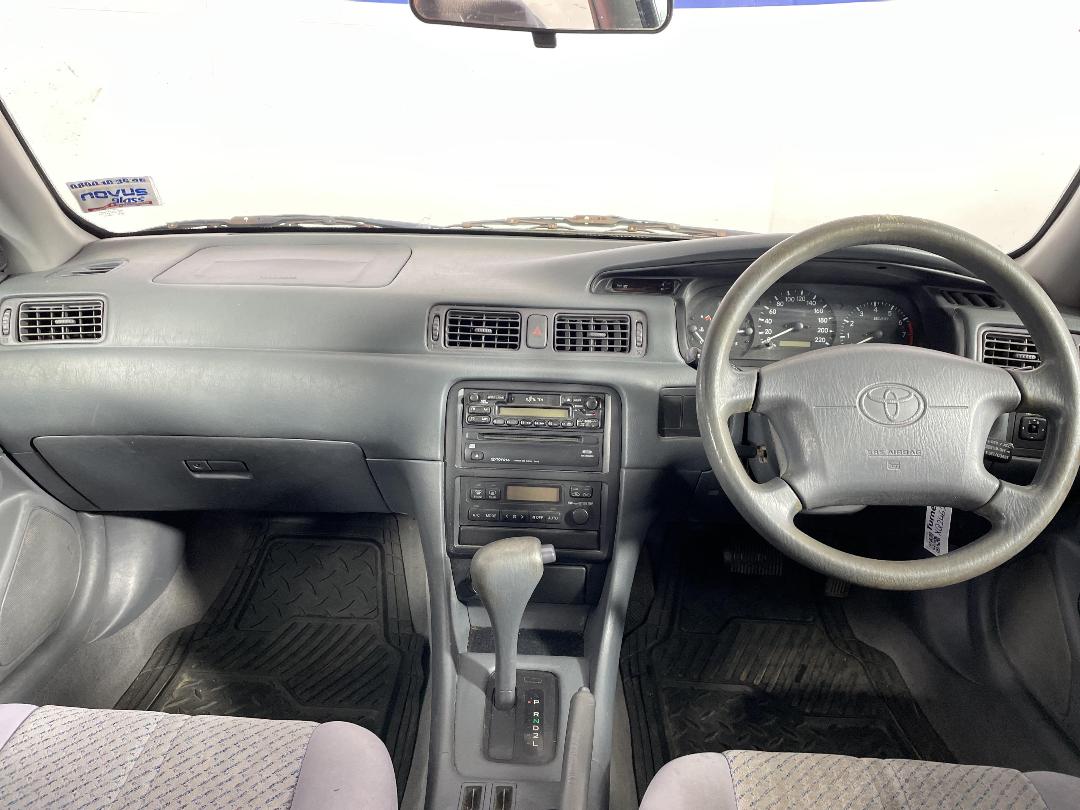 Photo '17' of Toyota Camry