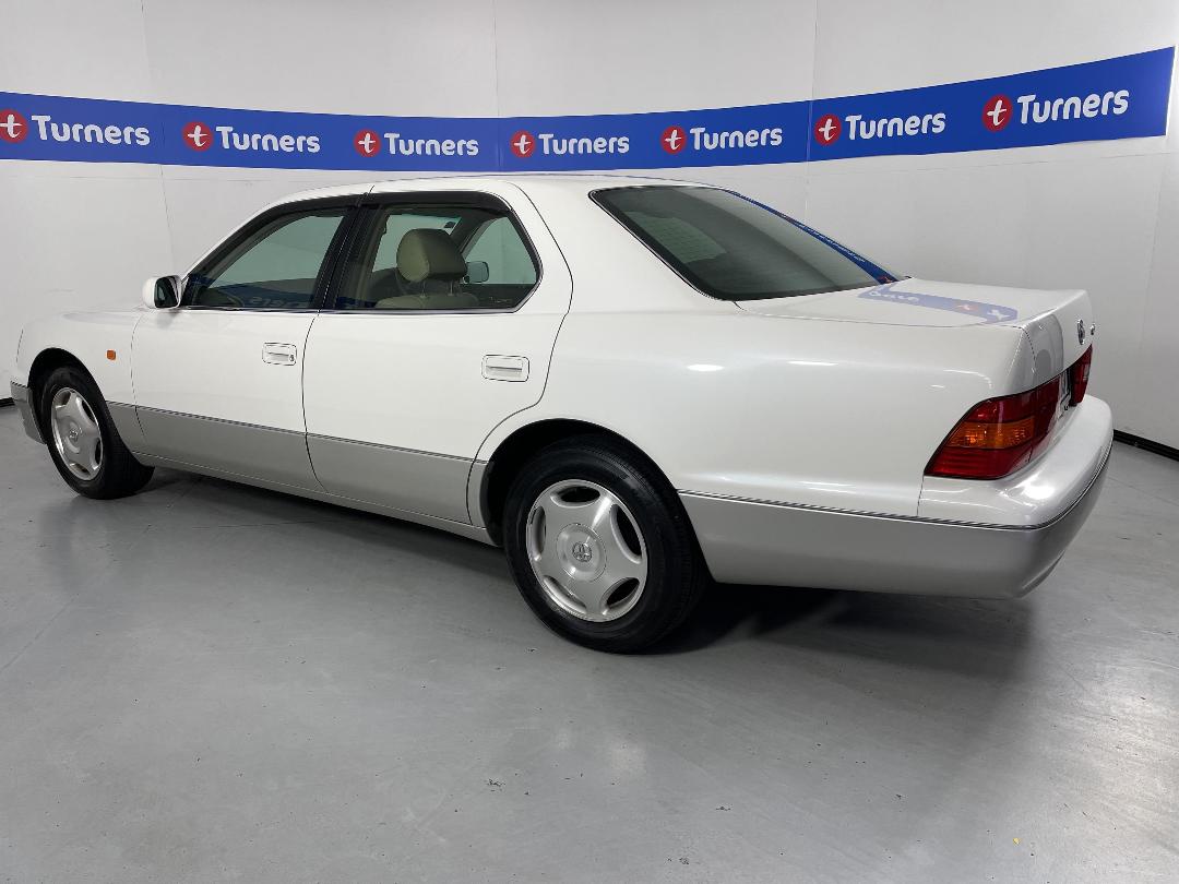 Photo '5' of Toyota Celsior