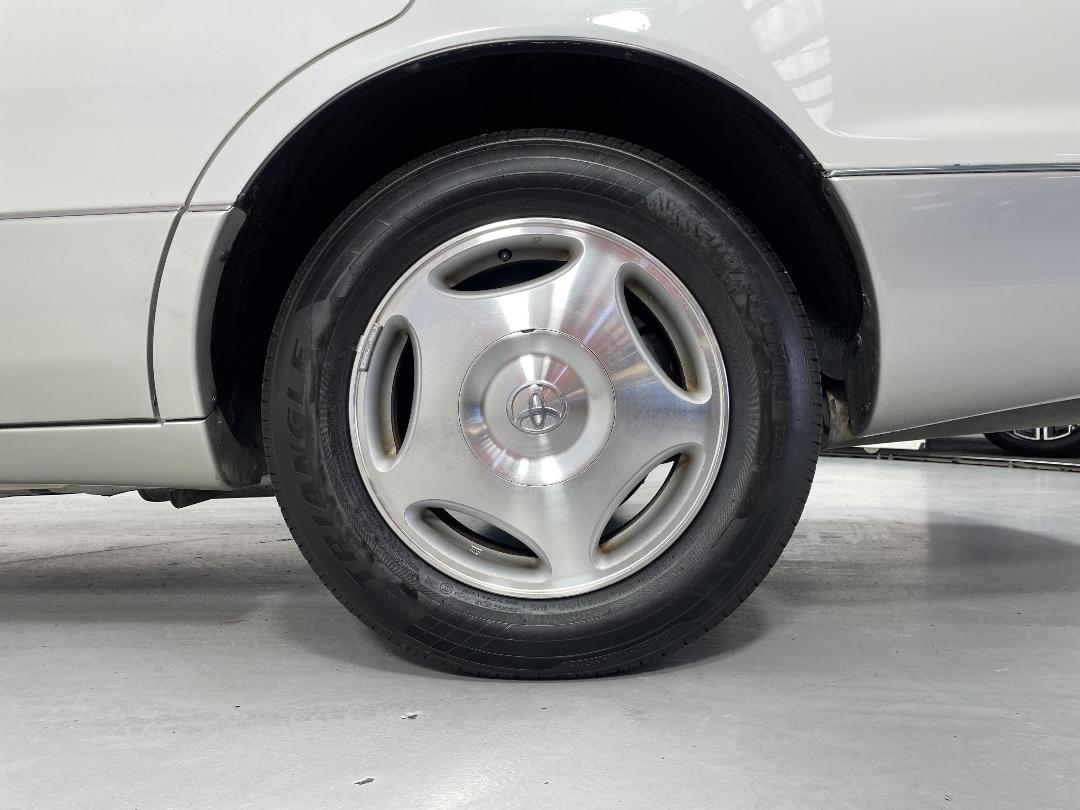 Photo '11' of Toyota Celsior