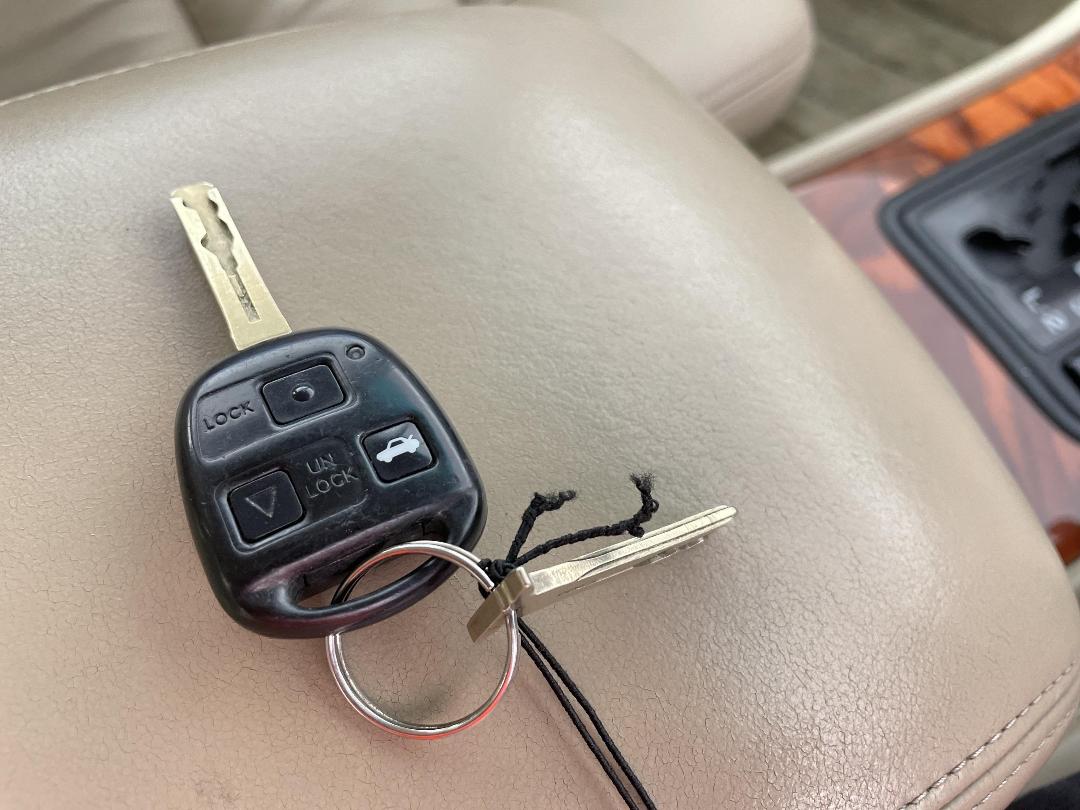 Photo '22' of Toyota Celsior