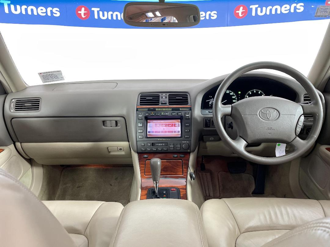 Photo '17' of Toyota Celsior