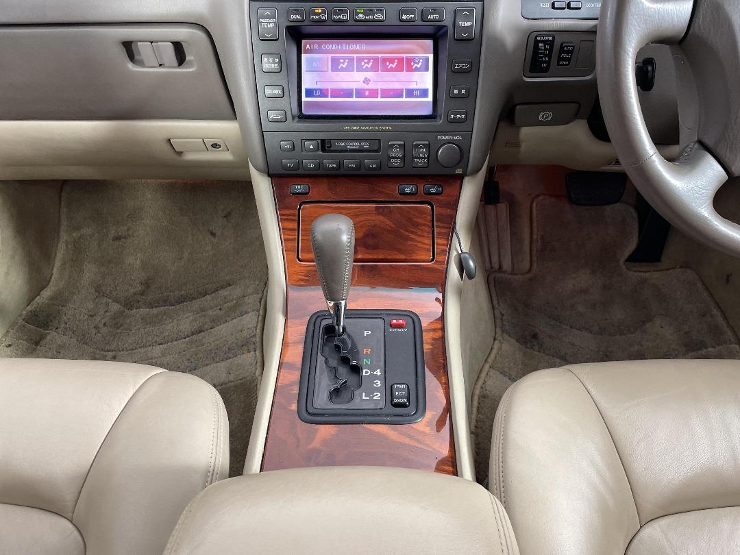 Photo '18' of Toyota Celsior