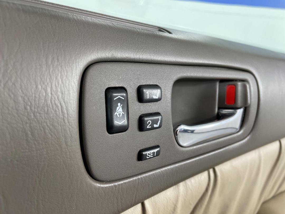 Photo '26' of Toyota Celsior