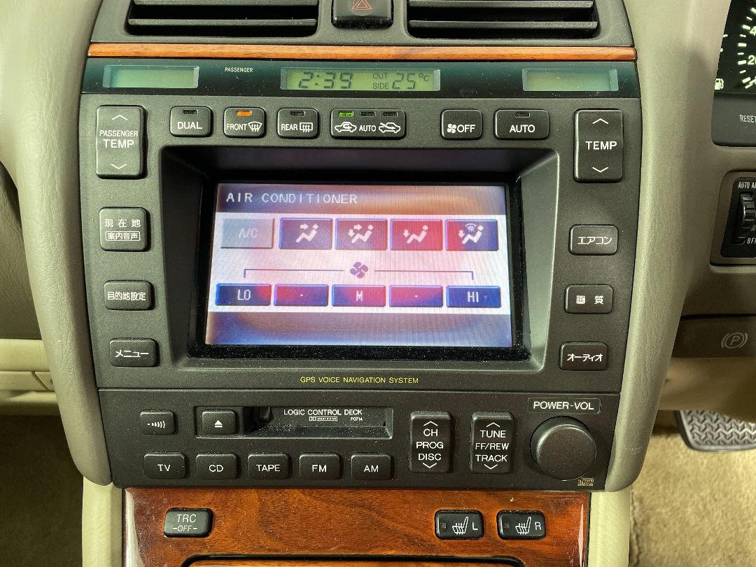 Photo '28' of Toyota Celsior