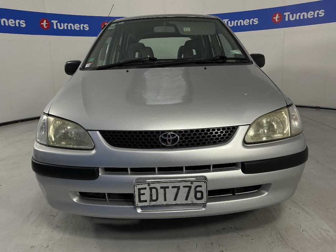 Photo '3' of Toyota Corolla Spacio Photo '3' of Toyota Corolla Spacio