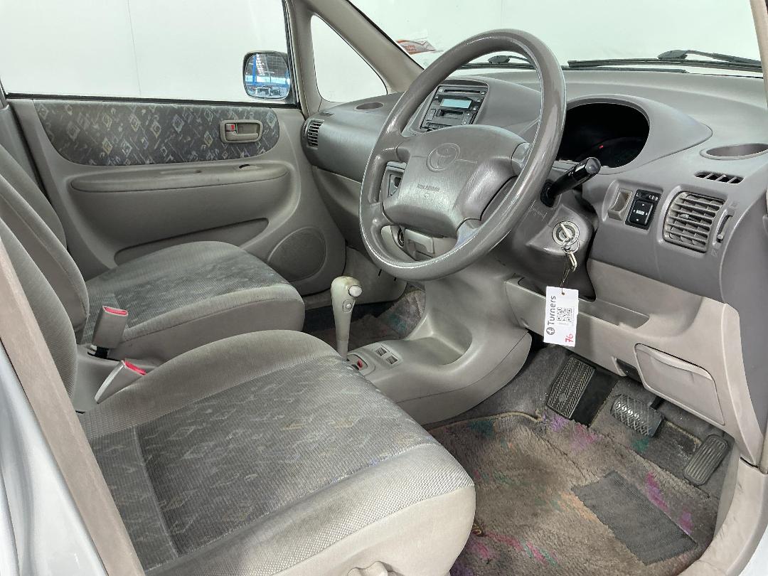 Photo '14' of Toyota Corolla Spacio Photo '14' of Toyota Corolla Spacio