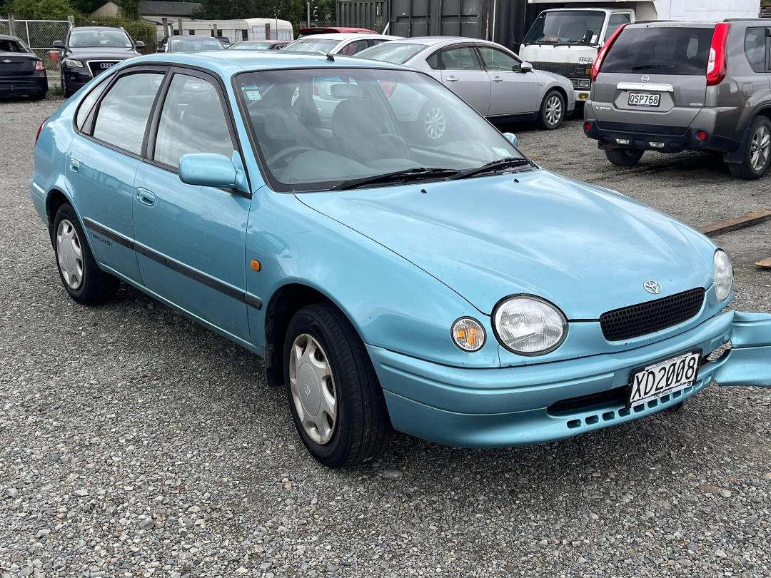 Photo '8' of Toyota Corolla GL