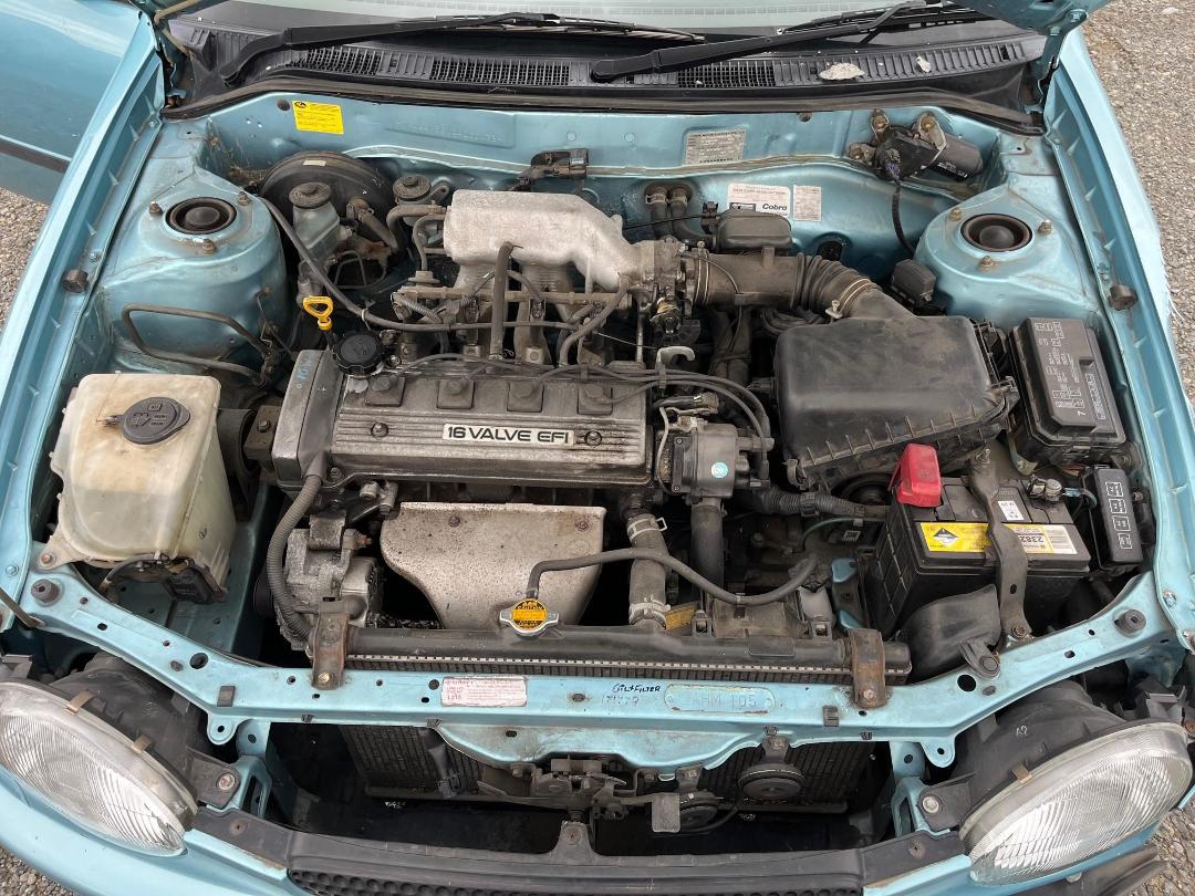 Photo '10' of Toyota Corolla GL