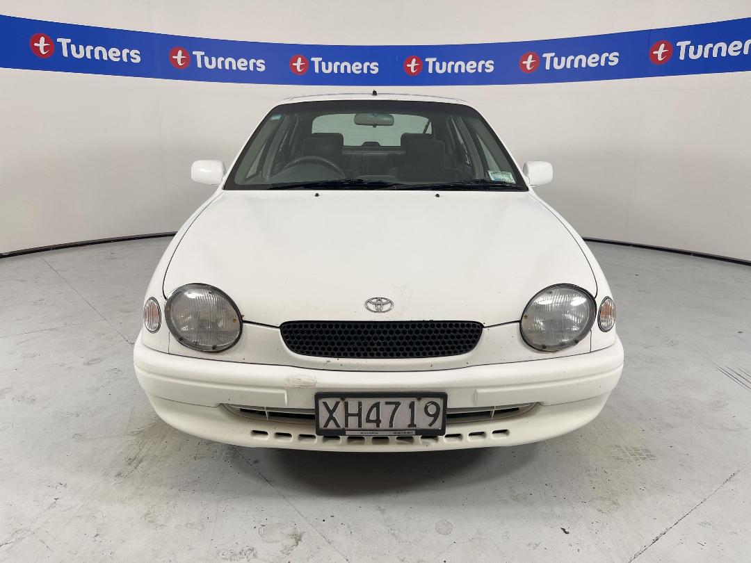 Photo '2' of Toyota Corolla