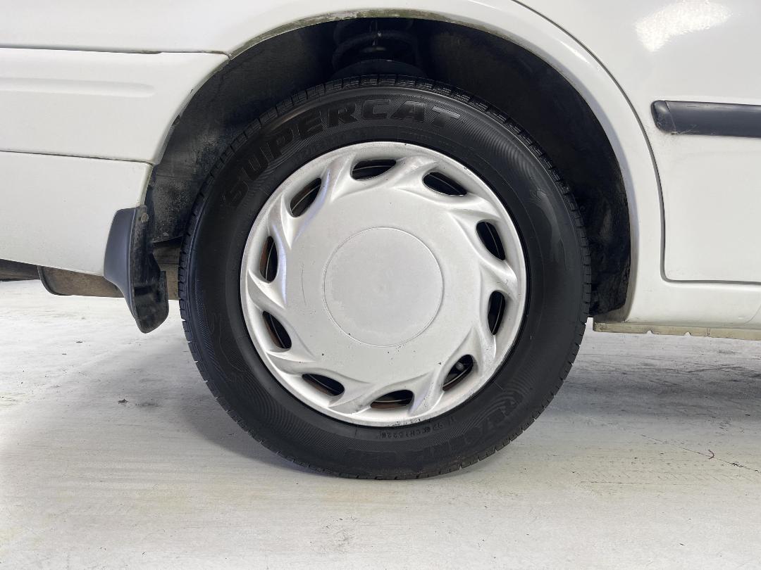 Photo '12' of Toyota Corolla