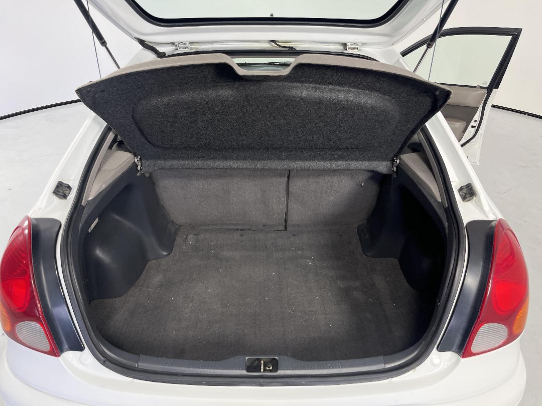 Photo '14' of Toyota Corolla