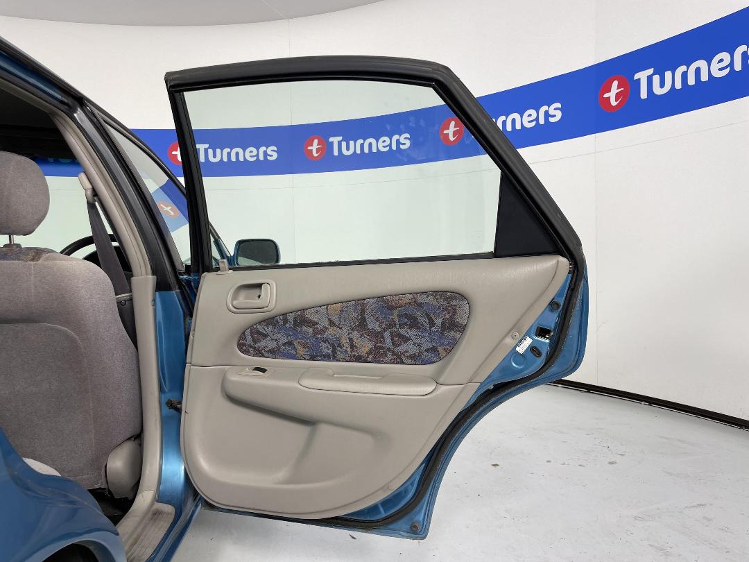 Photo '19' of Toyota Corolla Photo '19' of Toyota Corolla