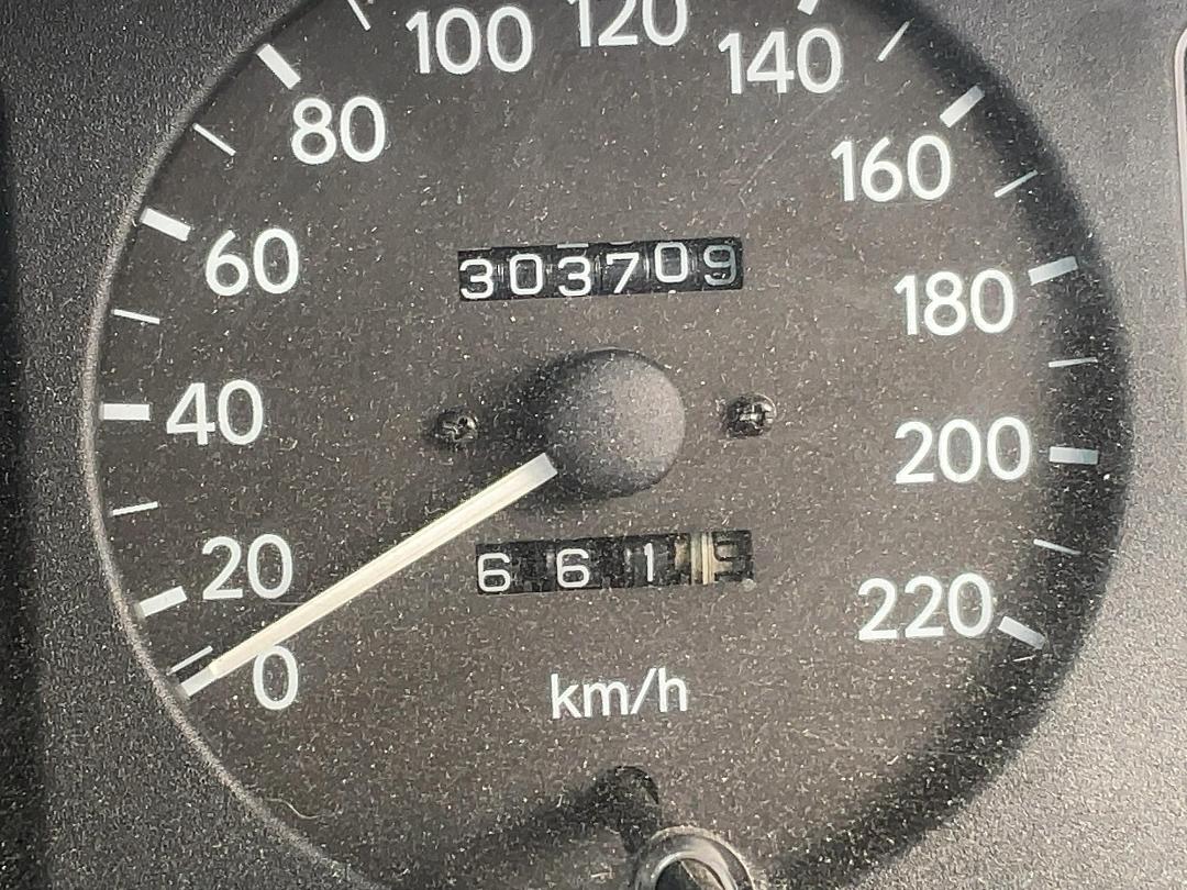 Photo '24' of Toyota Corolla GLX