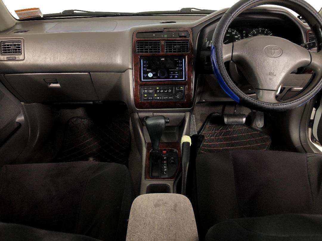 Photo '17' of Toyota Corona