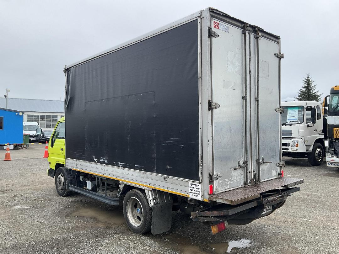 Photo '6' of Toyota Dyna Boxbody Curtainsider