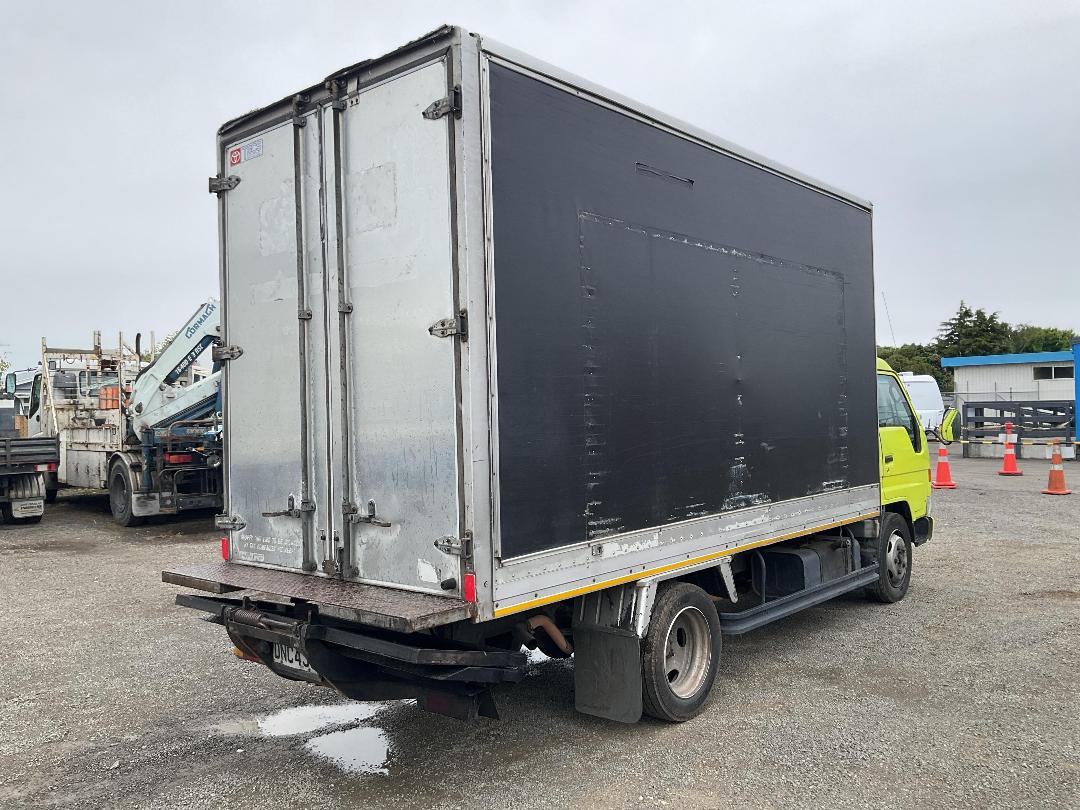 Photo '4' of Toyota Dyna Boxbody Curtainsider