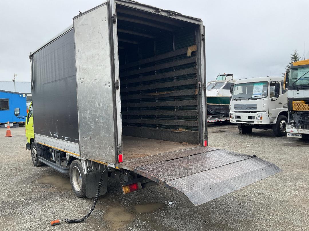 Photo '7' of Toyota Dyna Boxbody Curtainsider