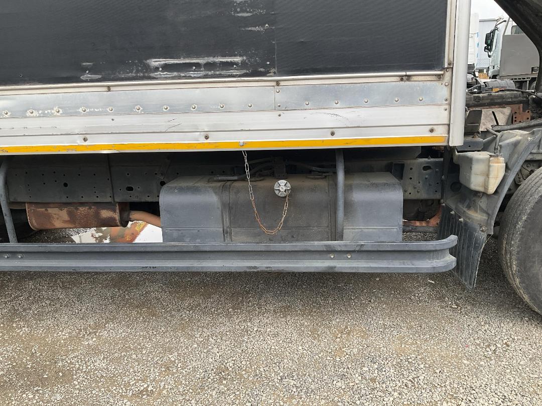 Photo '26' of Toyota Dyna Boxbody Curtainsider