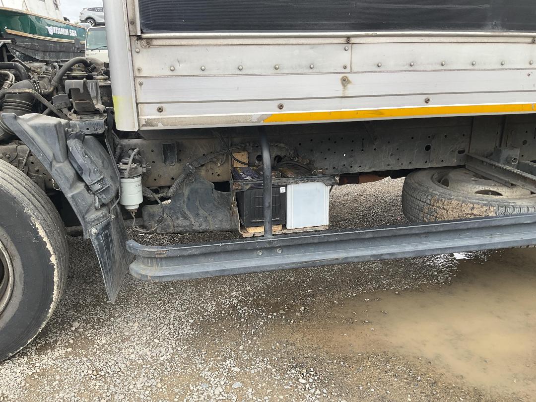 Photo '31' of Toyota Dyna Boxbody Curtainsider