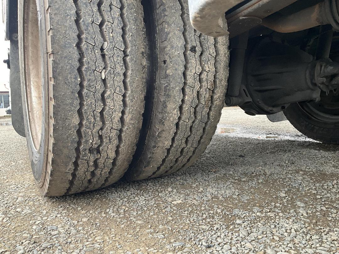 Photo '41' of Toyota Dyna Boxbody Curtainsider