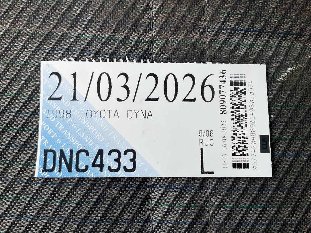 Photo '44' of Toyota Dyna Boxbody Curtainsider