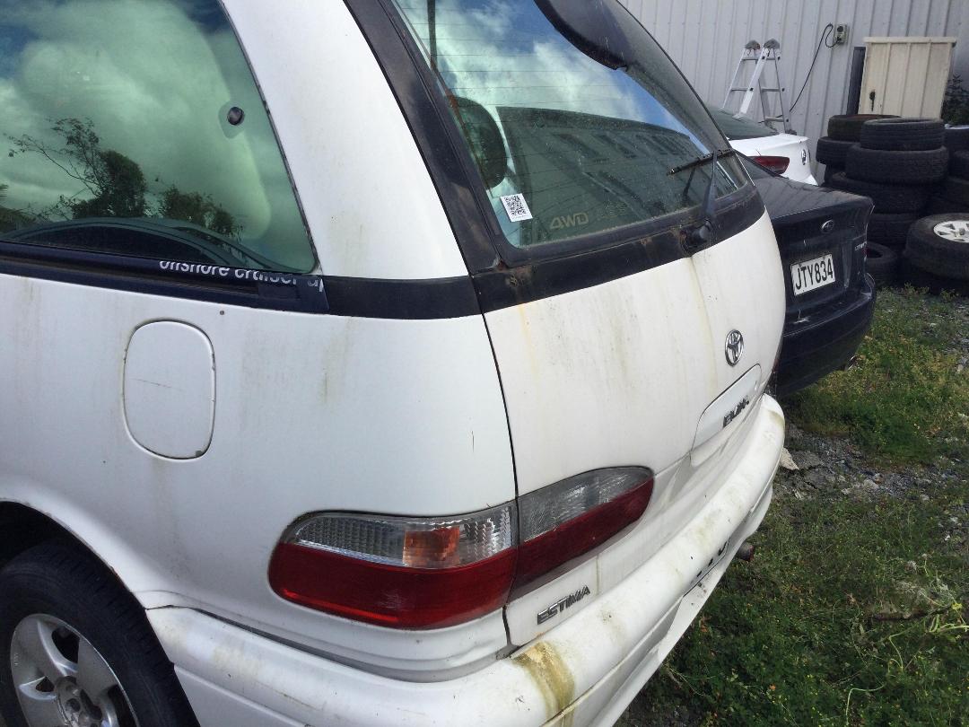 Photo '4' of Toyota Estima