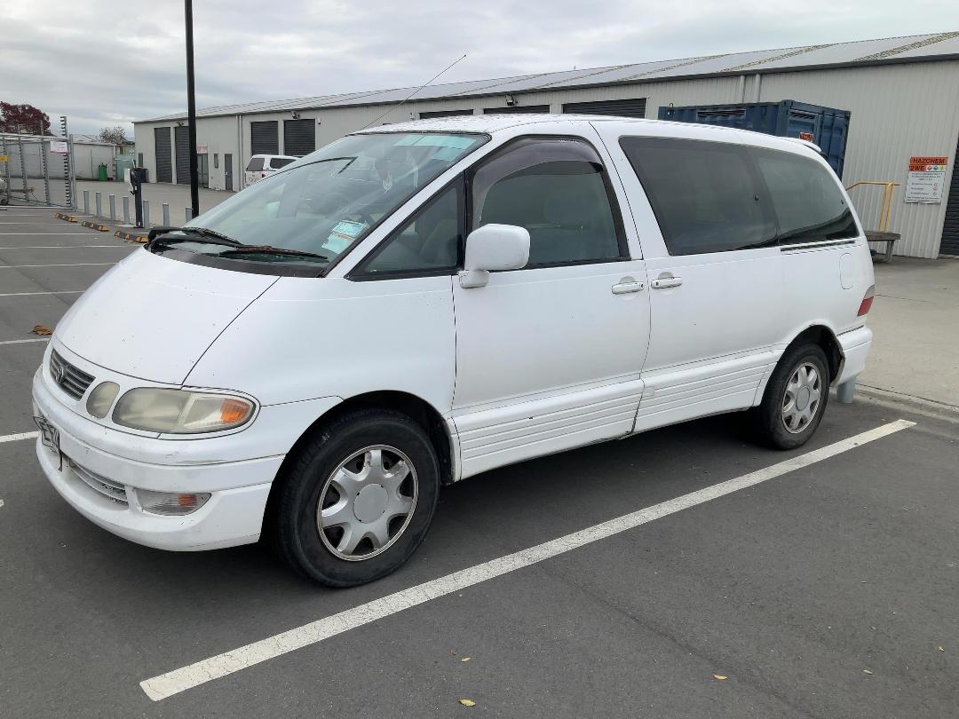 Photo '3' of Toyota Estima Emina