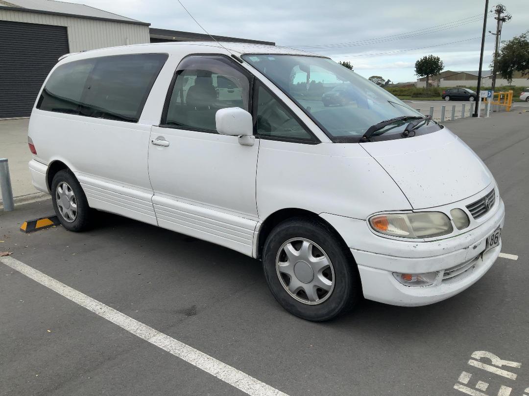 Photo '7' of Toyota Estima Emina
