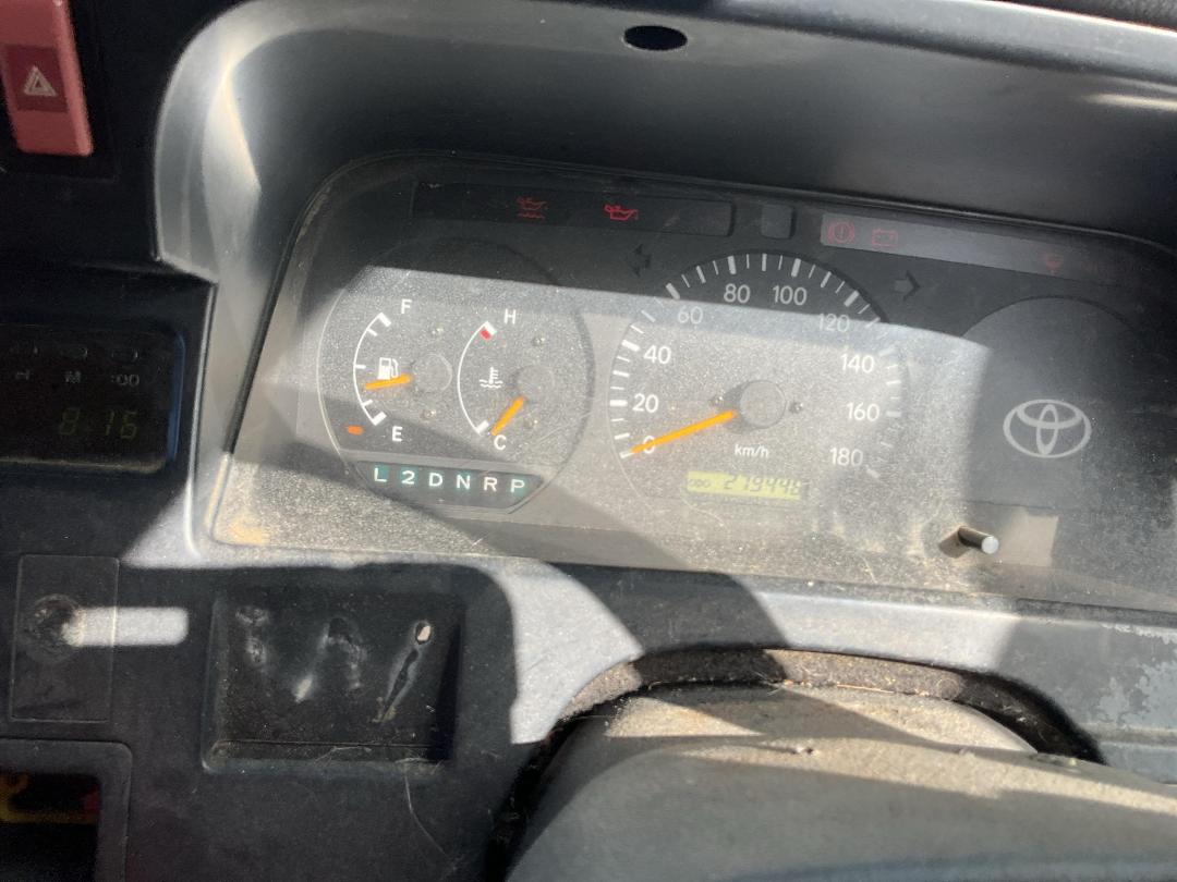 Photo '13' of Toyota Hiace Photo '13' of Toyota Hiace