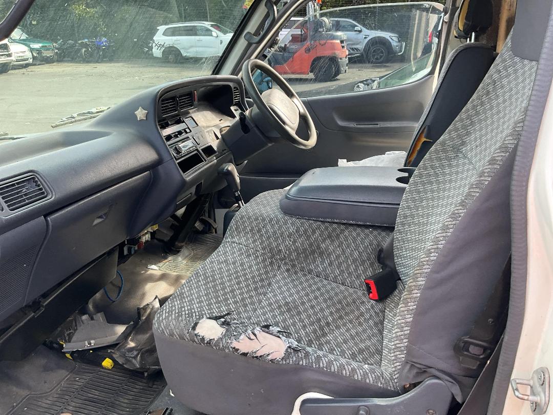 Photo '10' of Toyota Hiace Photo '10' of Toyota Hiace