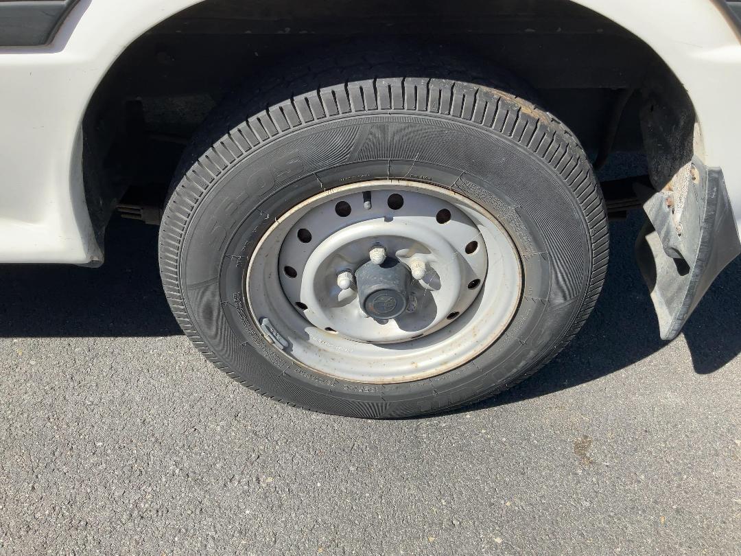 Photo '11' of Toyota Hiace ZL Photo '11' of Toyota Hiace ZL