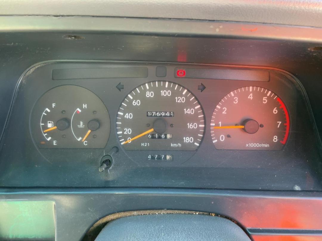 Photo '15' of Toyota Hiace ZL Photo '15' of Toyota Hiace ZL