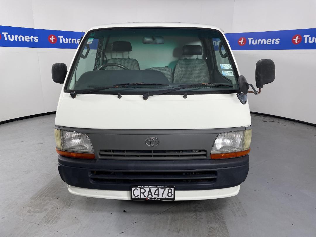 Photo '2' of Toyota Hiace