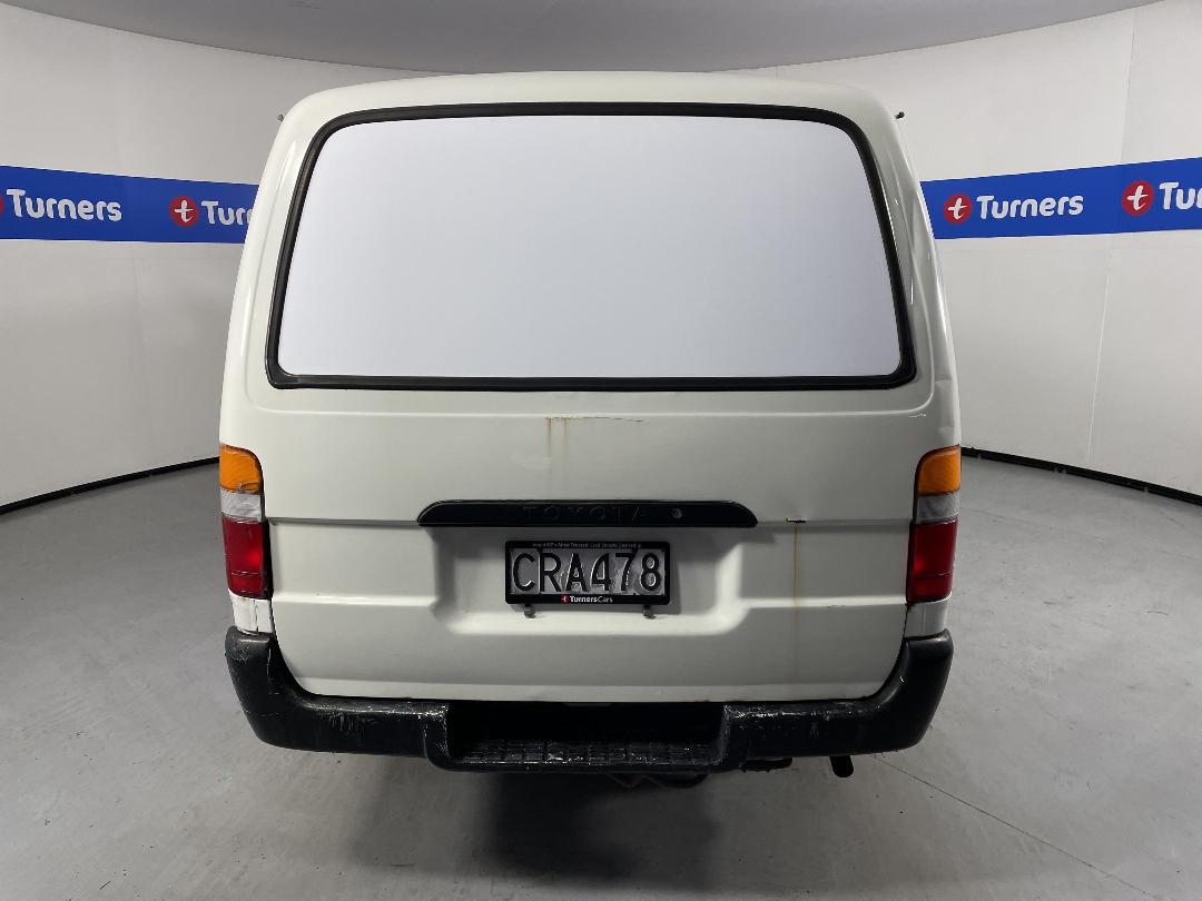 Photo '6' of Toyota Hiace